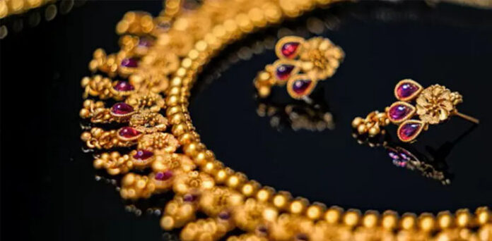 Gold-4-696x342