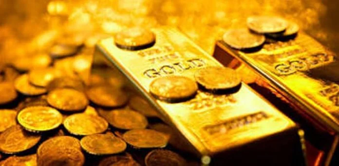 پاکستان میں آج سونے کی قیمت کتنی کم ہوئی؟