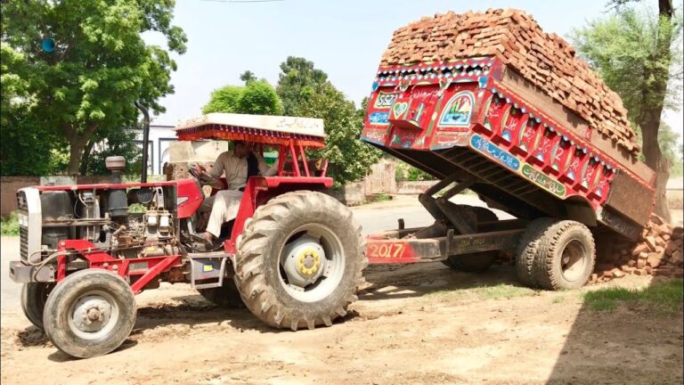 ٹھٹہ میں دلخراش حادثہ: ٹریکٹر ٹرالی بجلی کے تاروں سے ٹکرا گئی، خاتون سمیت 6 مزدور جاں بحق اور 2 زخمی