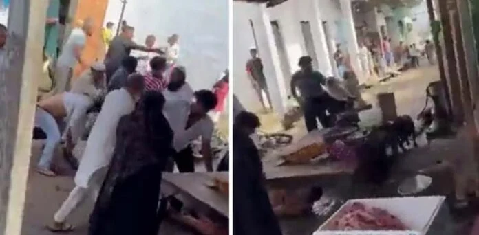 پکوڑے کے اسٹال میں ’چٹنی‘ نہ ملنے پر لاتیں اور مُکے چل گئے، ویڈیو وائرل